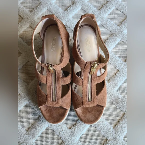 Michael Kors Tan Wedge Sandals - Picture 3 of 15